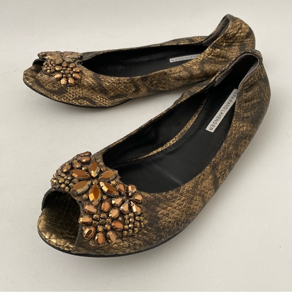 Vera Wang Lavender Animal Print Embellished Ballet Flat Shoes 8.5 M Peep Toe - Picture 7 of 16